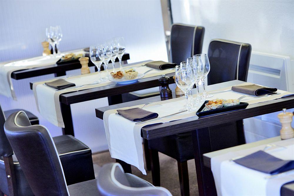 Kyriad Geneve St-Genis-Pouilly Saint-Genis-Pouilly Exterior foto
