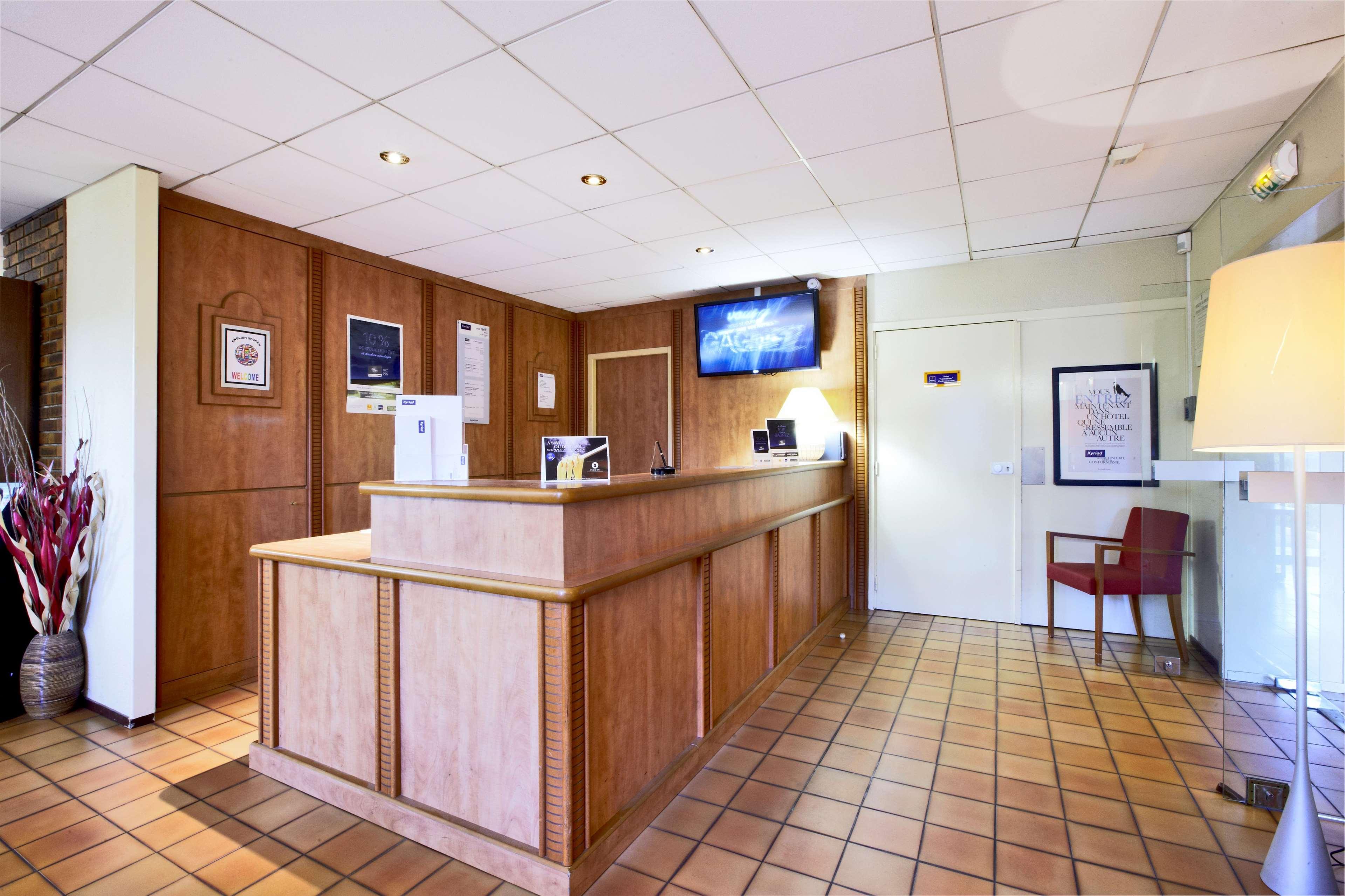 Kyriad Geneve St-Genis-Pouilly Saint-Genis-Pouilly Exterior foto