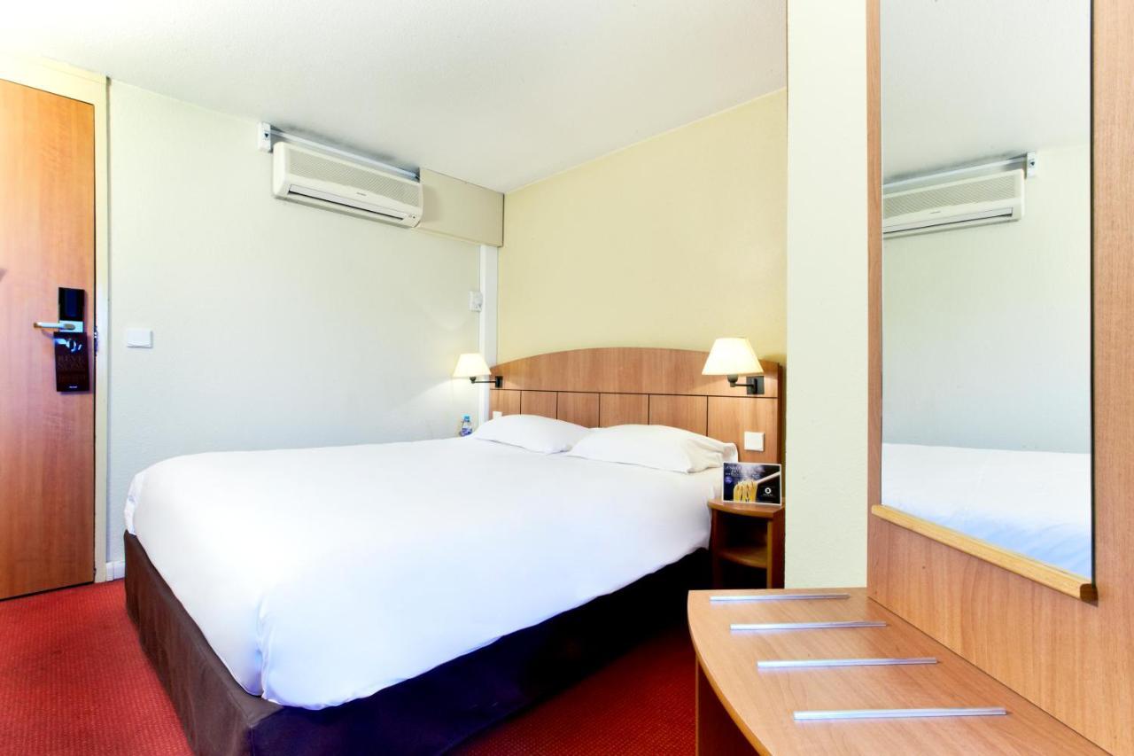 Kyriad Geneve St-Genis-Pouilly Saint-Genis-Pouilly Exterior foto
